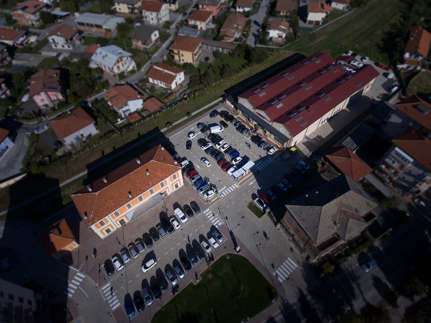 Dronero Piazza Stazione, immagine 1