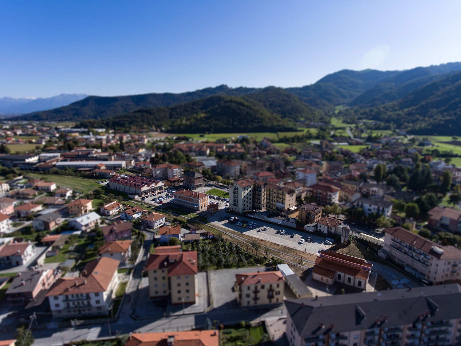 Dronero Piazza Stazione, immagine 3